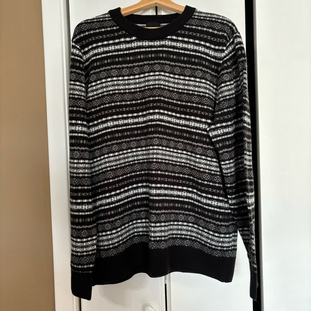 H&M men’s sweater
